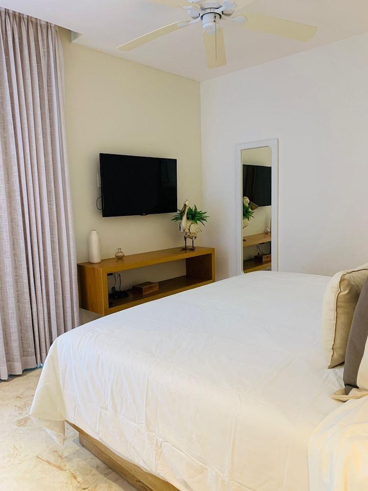 Anah Suites by Sunest Playa del Carmen Bagian luar foto